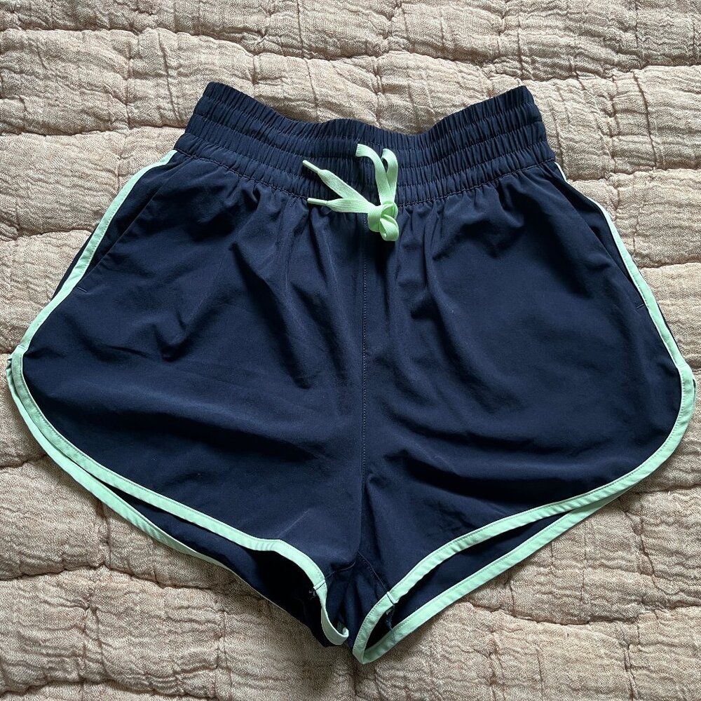 Athleta High Rise Weekender Stripe Run Short